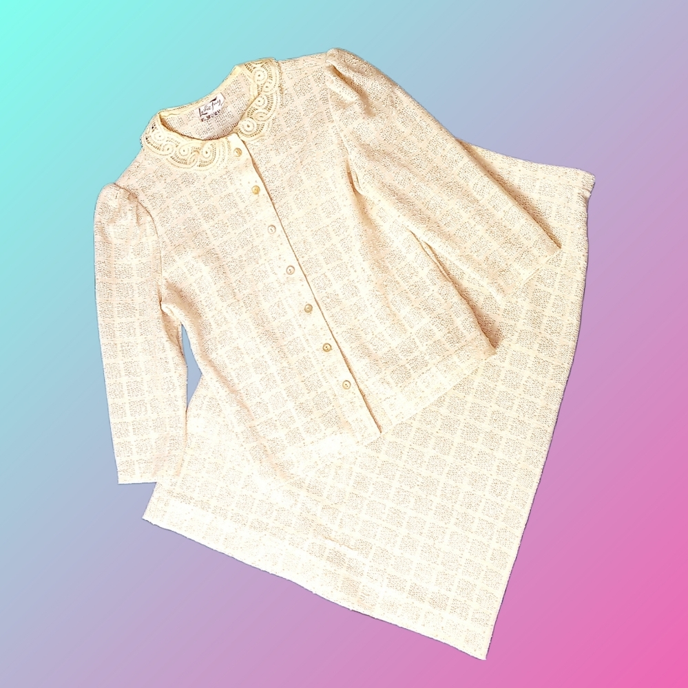 Vintage knit set with lace collar